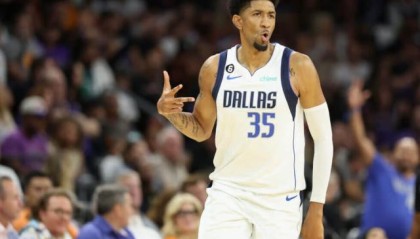 多多28娱乐-伍德搭档东契奇效果喜人 新赛季冲击最佳第六人